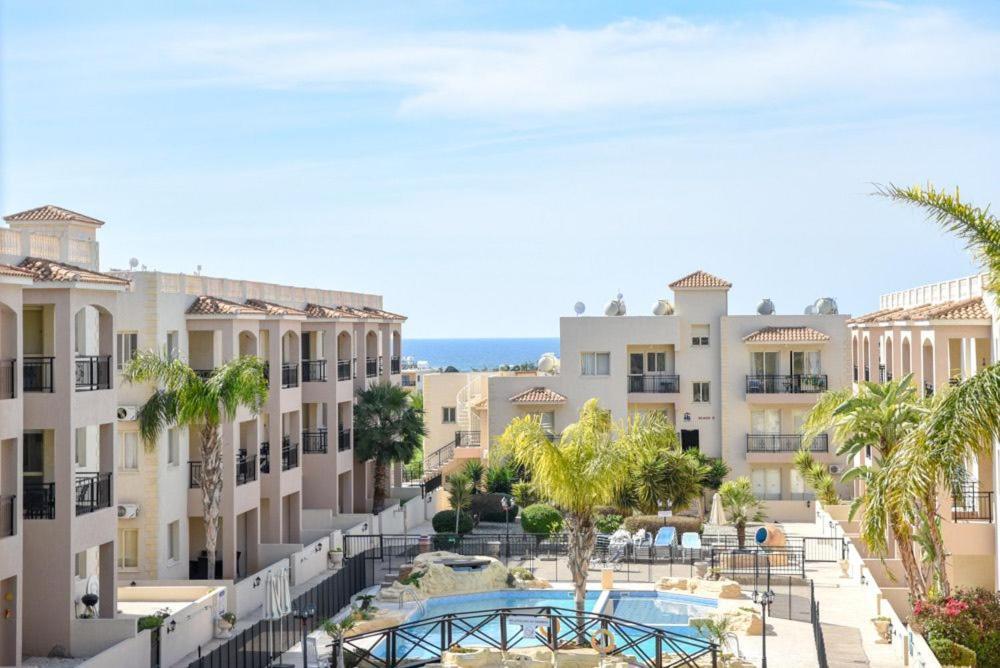 Royal Seacrest А203 Sea View Apartment Paphos Bagian luar foto