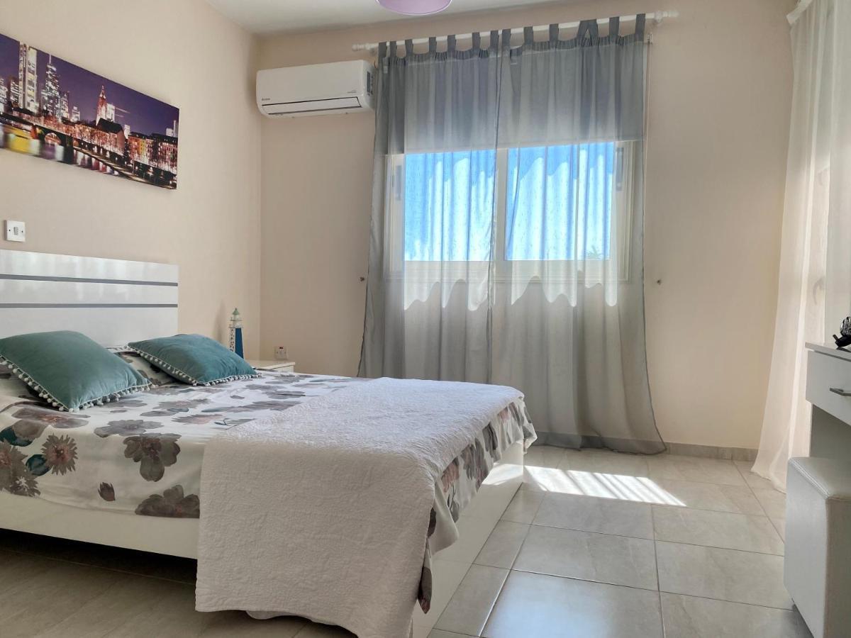 Royal Seacrest А203 Sea View Apartment Paphos Bagian luar foto
