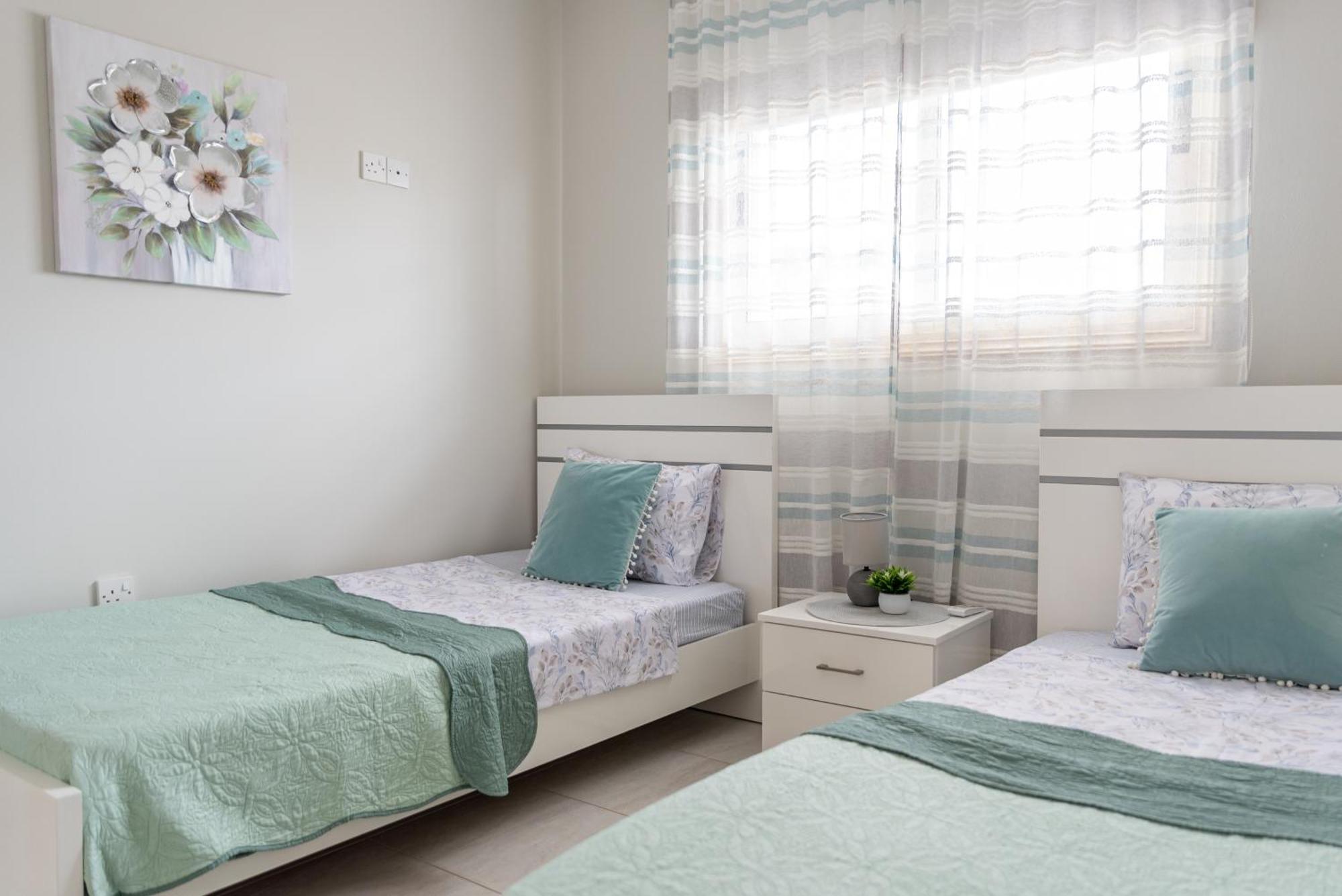 Royal Seacrest А203 Sea View Apartment Paphos Bagian luar foto